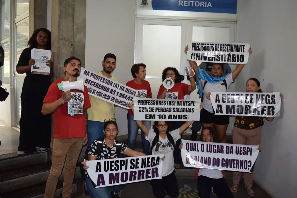 NOTA DA DIRETORIA DO SINDUEMA EM APOIO À GREVE DOS PROFESSORES DA UESPI