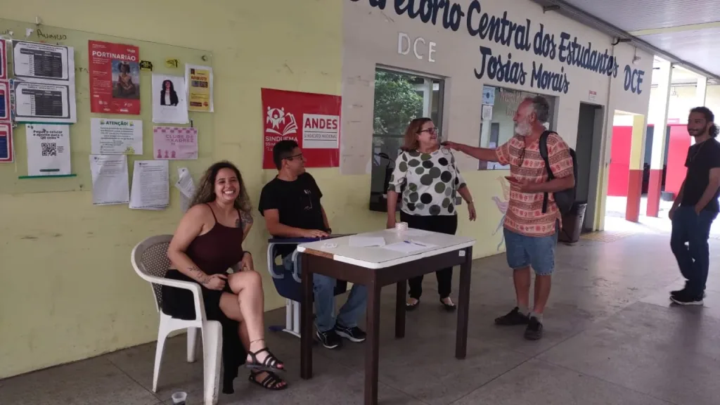 Chapa Democracia e Transparência para Avançar na Luta eleita para diretoria executiva do SINDUEMA